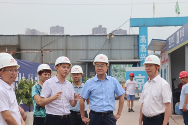 澳门银银河7163董事长邓华带队前往内江市、隆昌市考察纺织、粮食储运、撬装加油等项目